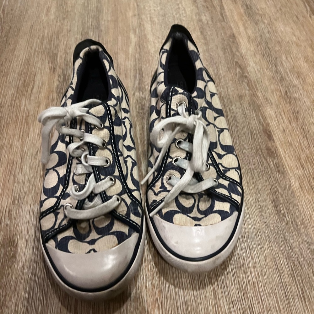Coach shoes size 9